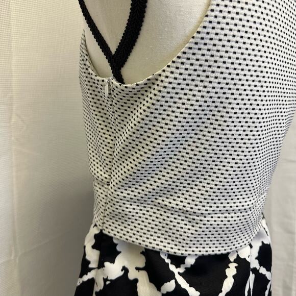 Tabitha Black & White Geometric Sleeveless Fit & Flare Dress - Size 6 - Picture 6 of 11